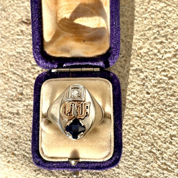 Art Deco CF Initial Signet Ring - Picture 1 of 1